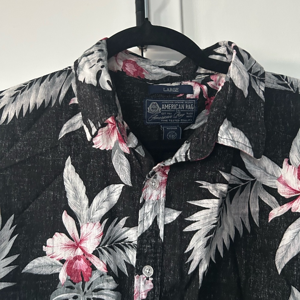 American Rag Black Short-Sleeve Floral Button-Down Shirt - Picture 2 of 5